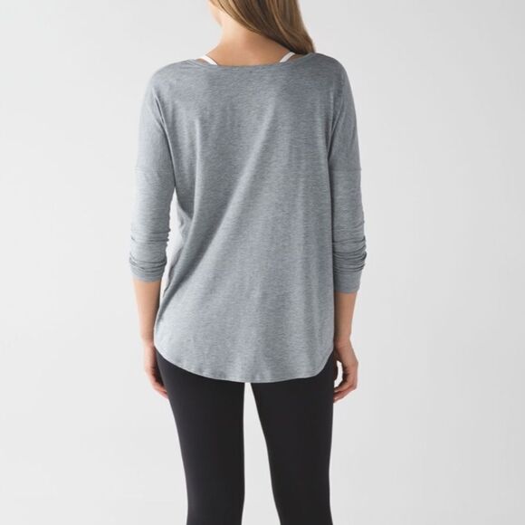 Lululemon Flip Your Dog Long Sleeve II Heathered Medium Grey Size 6 - Picture 5 of 5